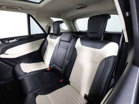 Used 2018 Mercedes-Benz GLE 43 AMG 4MATIC image 11