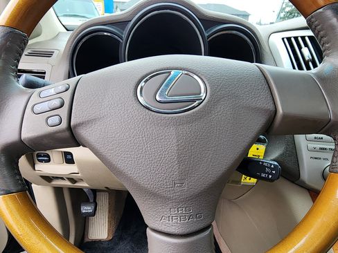Used 2005 Lexus RX 330 AWD w/ Premium Plus Pkg image 11