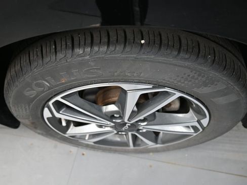 Used 2023 Kia Forte LXS w/ LXS Technology Package FWD image 9