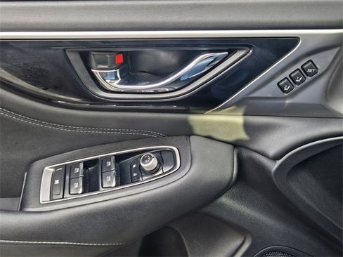 Used 2021 Subaru Outback Limited image 29