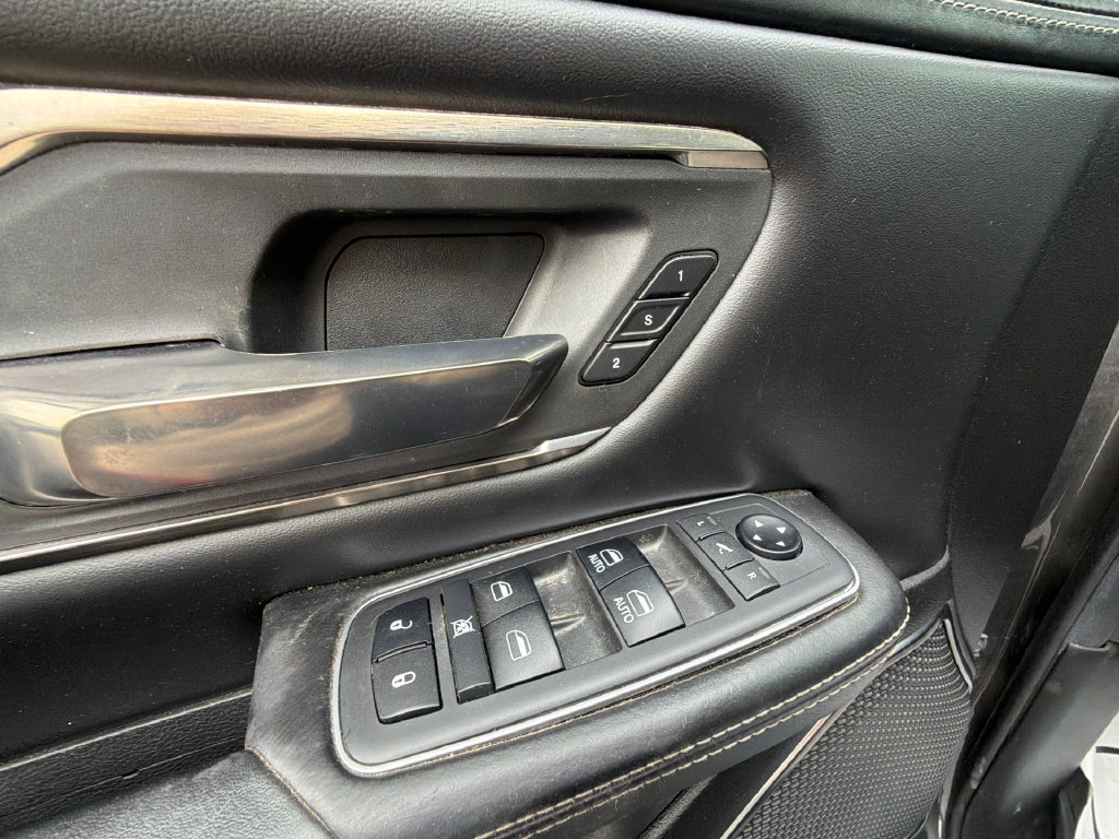 Used 2019 RAM 1500 Limited w/ Advanced Safety Group AWD/4WD image 17