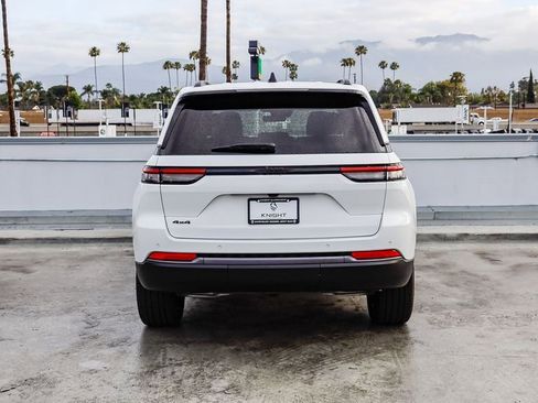New 2026 Jeep Grand Cherokee Limited AWD/4WD image 8
