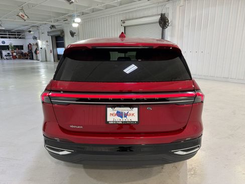 New 2026 Lincoln Nautilus Premier image 27