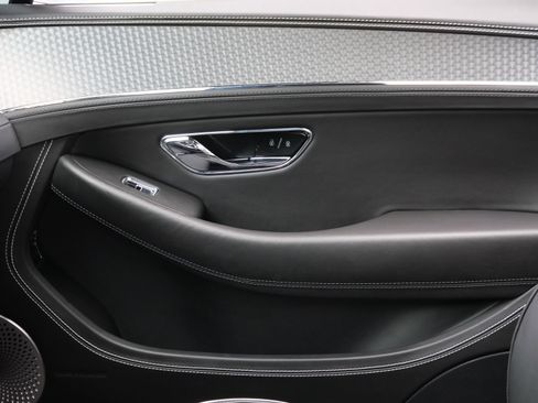Used 2023 Bentley Continental GT V8 AWD/4WD image 16