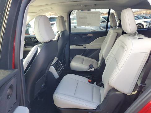 New 2026 Lincoln Aviator Reserve w/ Jet Appearance Package image 23