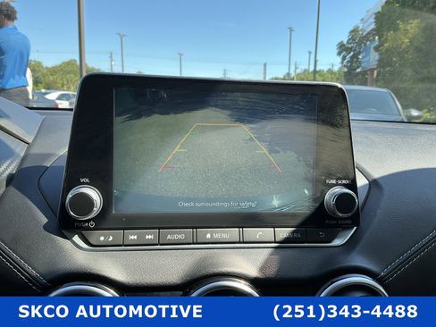 Used 2024 Nissan Sentra SV FWD image 17