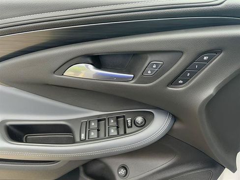 Used 2019 Buick Envision Essence AWD/4WD image 8