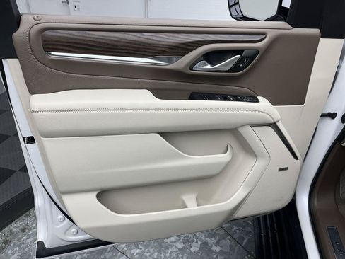 Certified 2024 GMC Yukon Denali AWD/4WD image 9