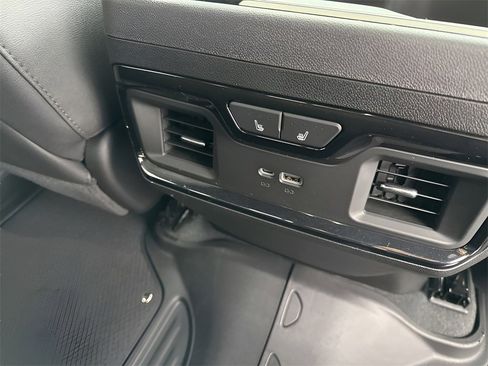 Used 2025 GMC Sierra 1500 AT4 w/ AT4 Premium Package image 16