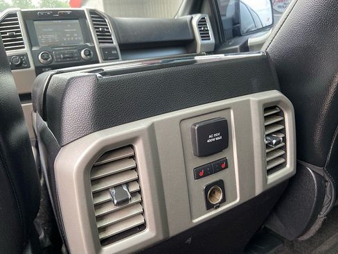 Used 2015 Ford F150 Lariat w/ Equipment Group 502A Luxury AWD/4WD image 26