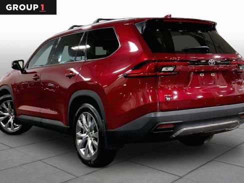 Certified 2024 Toyota Grand Highlander AWD image 12