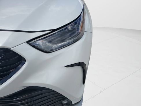 Used 2023 Toyota Highlander XSE image 9