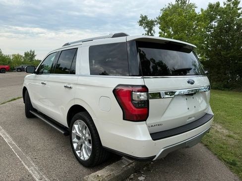 Used 2018 Ford Expedition Limited w/ Equipment Group 302A AWD/4WD image 7