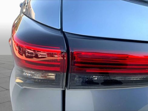 Used 2023 Toyota Highlander Platinum FWD image 28