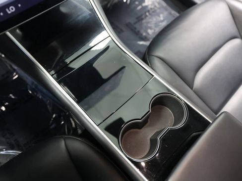 Used 2018 Tesla Model 3 Mid Range image 29