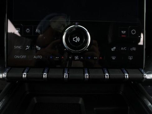 New 2026 GMC Acadia Elevation image 8