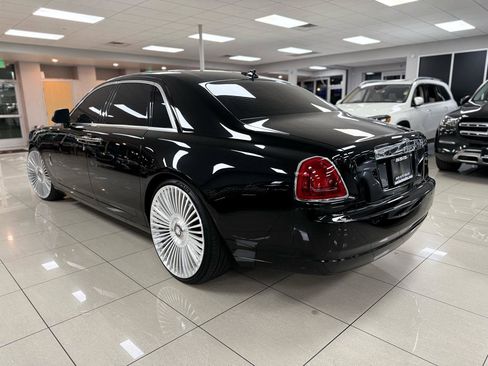 Used 2016 Rolls-Royce Ghost RWD image 2