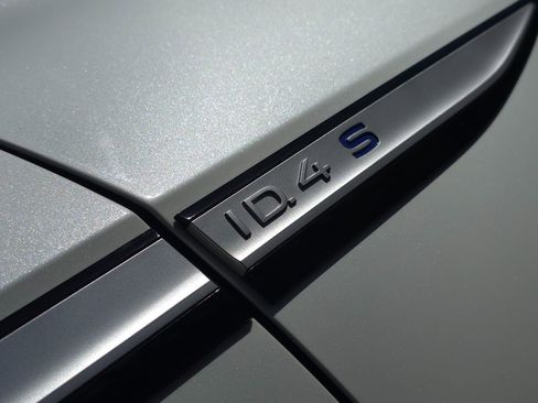 Used 2024 Volkswagen ID.4 S image 50