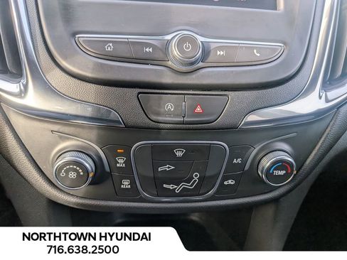 Used 2022 Chevrolet Equinox LT image 17