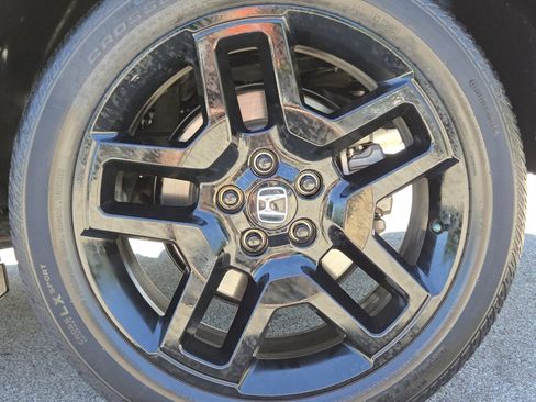 Certified 2024 Honda Passport Black Edition image 18
