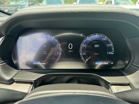 Used 2025 Jeep Grand Cherokee L Limited RWD image 4