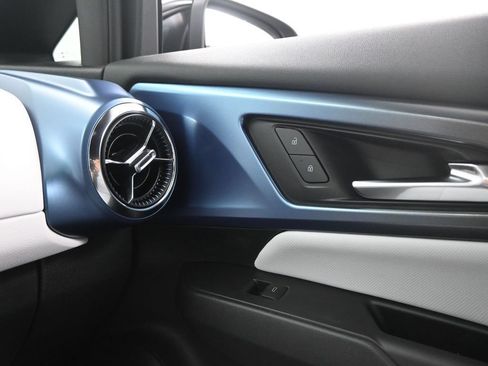 New 2026 Chevrolet Equinox EV LT AWD/4WD image 18