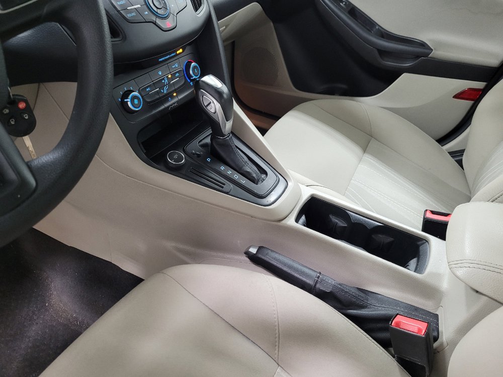 Used 2016 Ford Focus SE FWD image 26