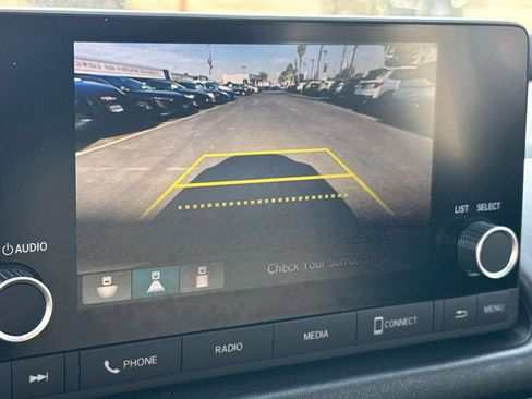 Used 2025 Honda HR-V LX image 25