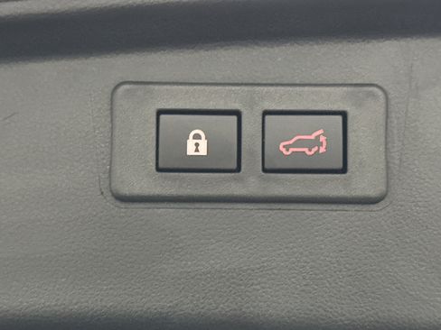 Used 2025 Subaru Outback Premium w/ Popular Package #1A AWD/4WD image 14