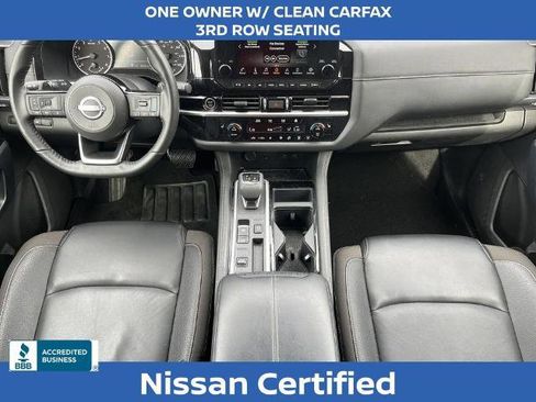 Certified 2024 Nissan Pathfinder SL image 2