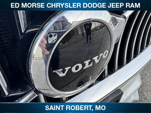 Used 2022 Volvo XC90 T6 Momentum w/ Advanced Package image 9