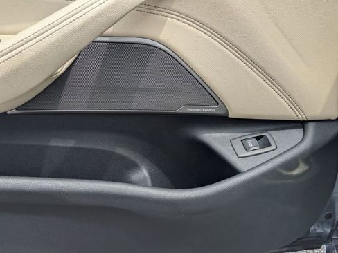 Used 2021 BMW 530i w/ Premium Package RWD image 12