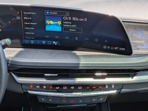 Certified 2024 Cadillac XT4 Sport FWD image 19