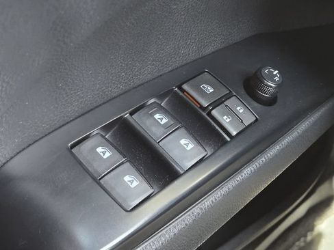 Used 2018 Toyota Camry LE FWD image 21