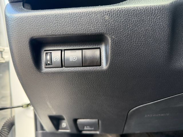 Certified 2024 Toyota RAV4 LE AWD/4WD image 19