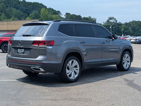 Used 2021 Volkswagen Atlas SE w/ Panoramic Sunroof Package FWD image 9
