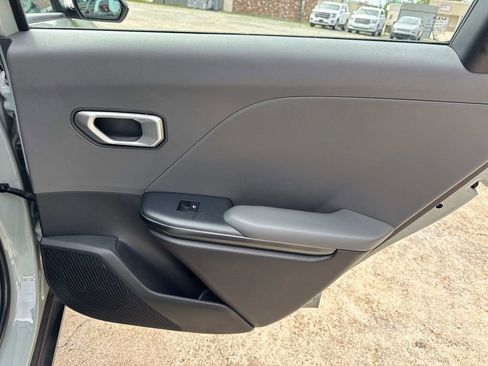 Used 2025 Kia K4 FWD image 20