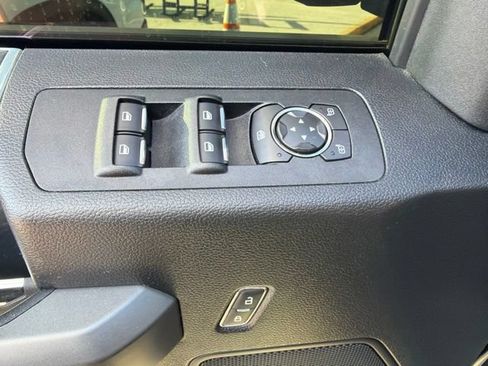 Used 2018 Ford F150 XLT w/ Equipment Group 302A Luxury AWD/4WD image 17