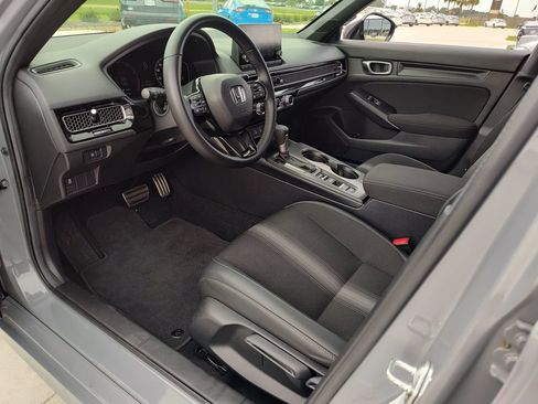 Used 2025 Honda Civic Sport image 2