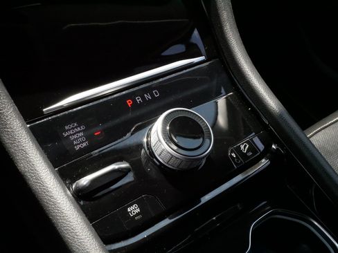 Used 2022 Jeep Grand Cherokee Limited 4xe w/ Luxury Tech Group II AWD/4WD image 24
