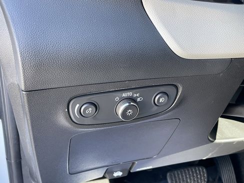 Used 2023 Buick Encore GX Select image 12