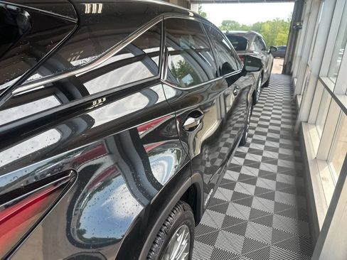 Used 2022 Lexus RX 450h AWD w/ Luxury Package image 19