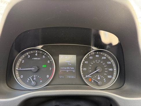 Used 2017 Hyundai Elantra Limited FWD image 10