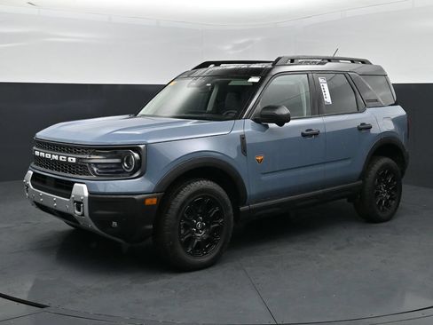 Used 2025 Ford Bronco Sport Badlands AWD/4WD image 1