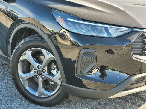 Used 2025 Ford Escape ST-Line FWD image 8