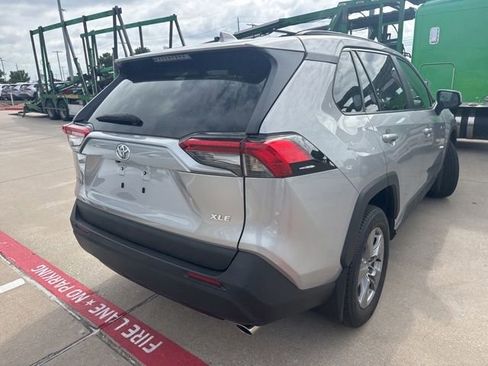 Used 2024 Toyota RAV4 XLE w/ Convenience Package FWD image 3
