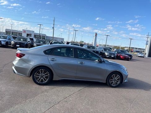 Used 2022 Kia Forte GT-Line FWD image 4
