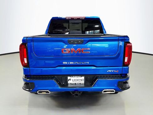 Used 2022 GMC Sierra 1500 AT4 w/ Technology Package AWD/4WD image 8