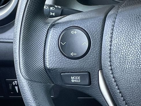 Used 2016 Toyota RAV4 LE FWD image 13