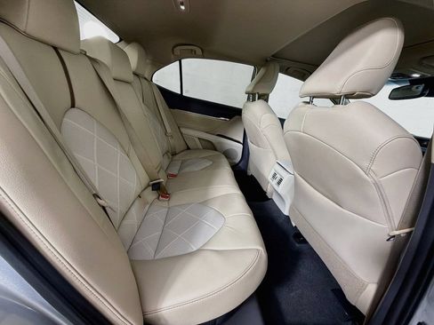 Used 2018 Toyota Camry XLE w/ Audio Package FWD image 28